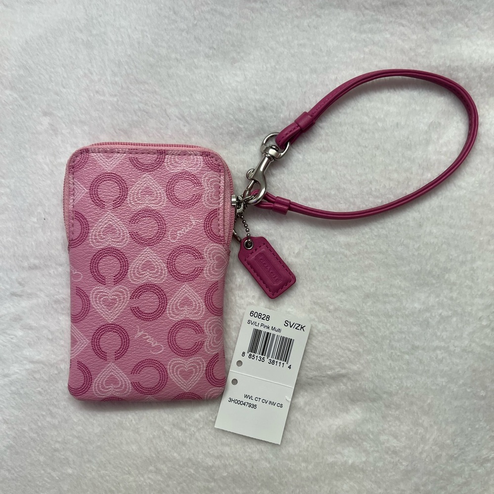 NWT Coach Pink Heart Shaped Logo Wristlet Digital Camera / Phone Case - Picture 4 of 6